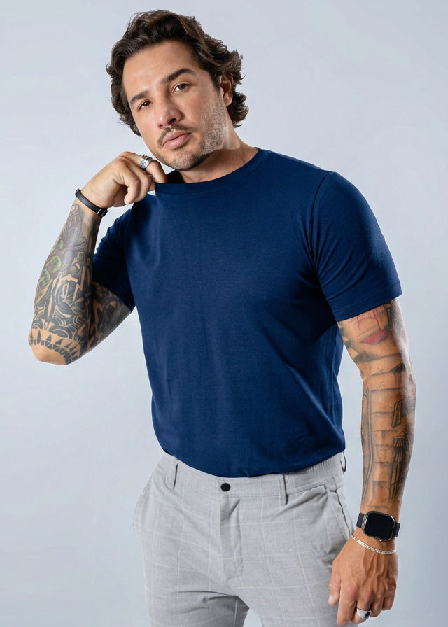 Camiseta Masculina Peruana Modelagem Moderna Azul Marinho