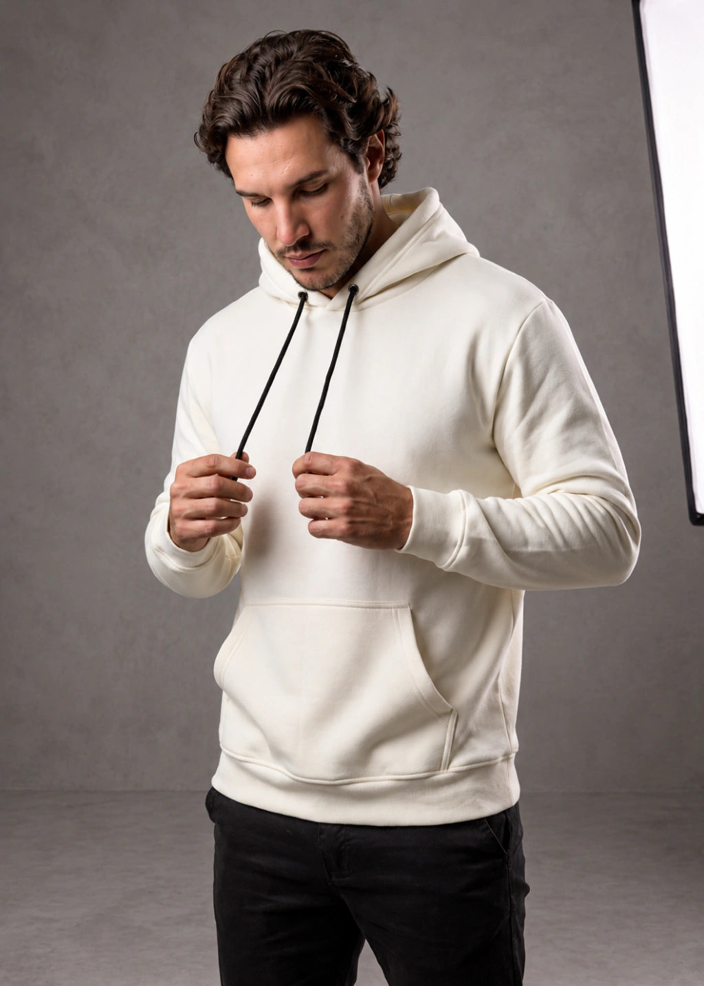 Moletom Canguru Masculino Liso com Capuz e Bolso Frontal Seyfer Off White